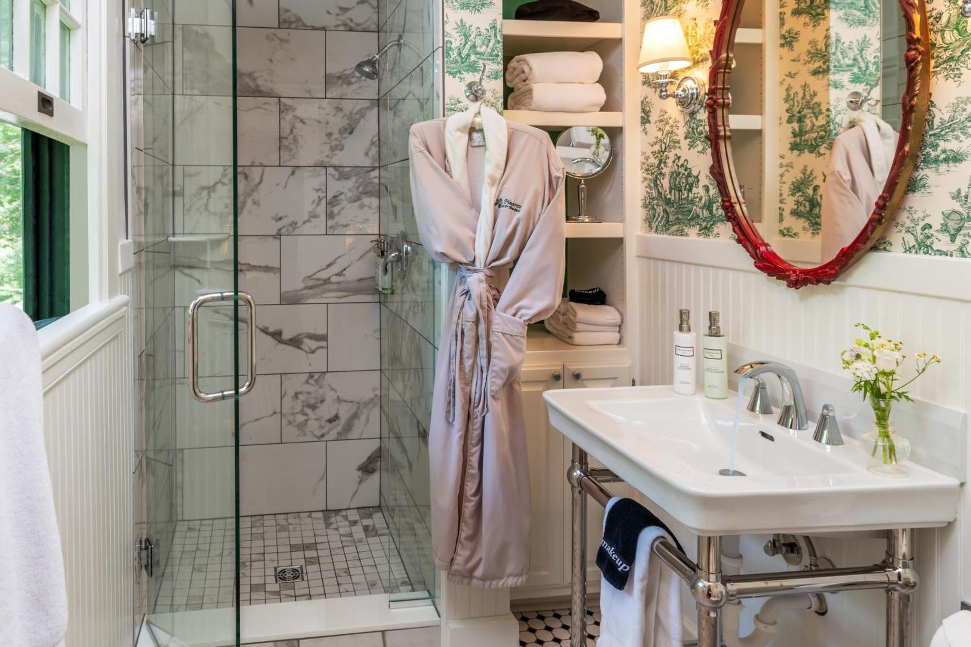 Pinecrest Bed & Breakfast Ашвил Екстериор снимка